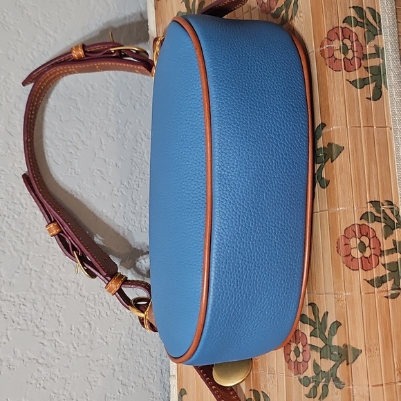 Dooney & Bourke All Weather Leather 3.0 Demi Shoulder Bag - Picture 4 of 8